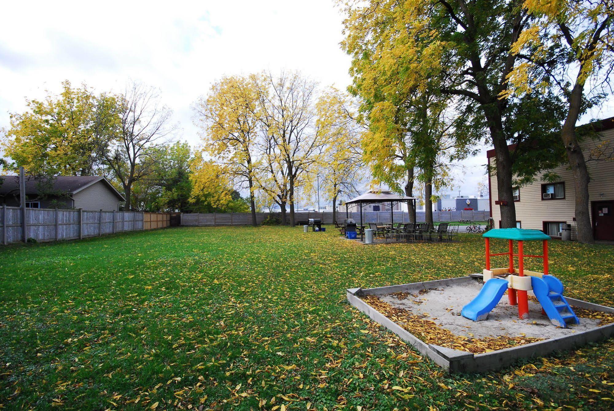 Sand Castle Suites Motel Port Elgin Exterior foto